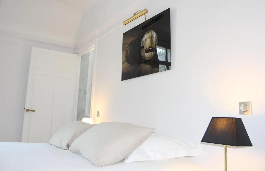 Appartement Champs Elysees-1